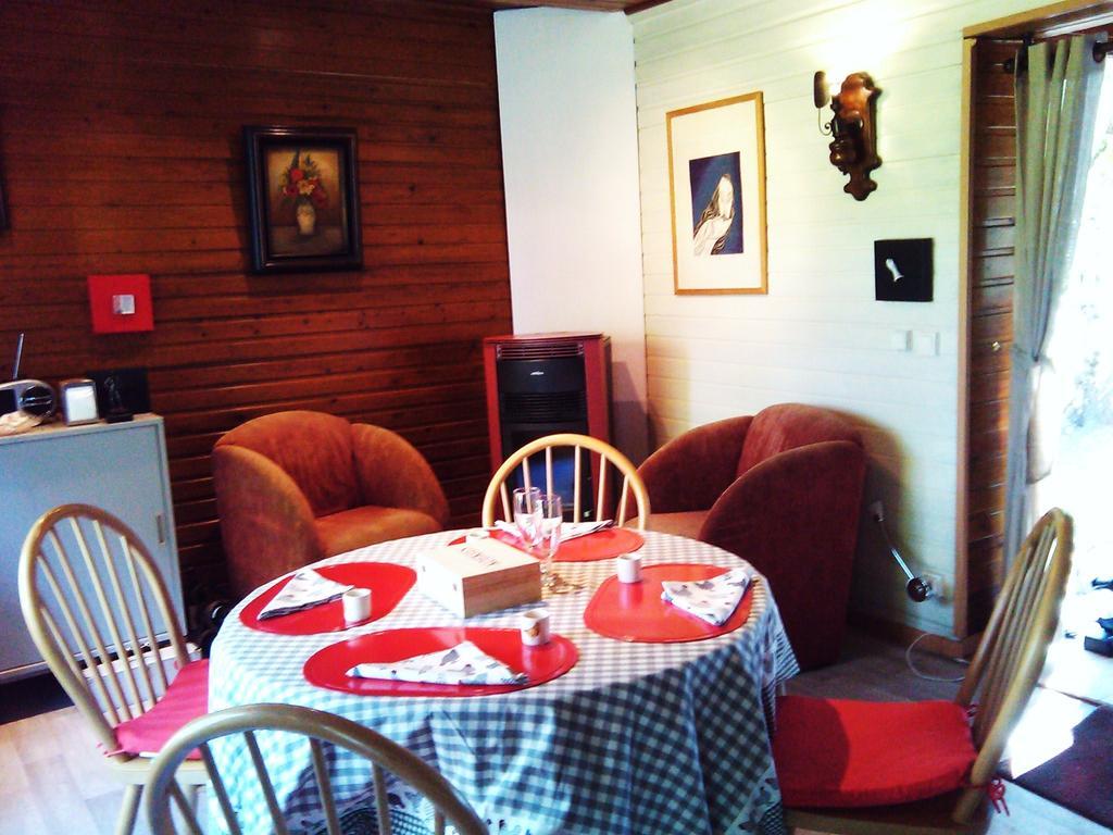 Helpende Hand Villa Oelegem Rom bilde